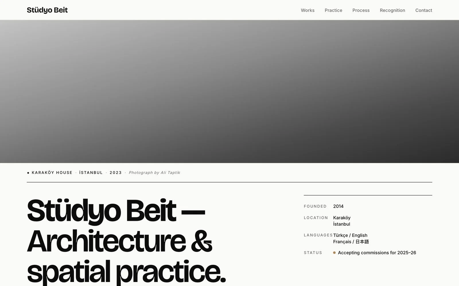 Studio — Architectonisch zwart-wit